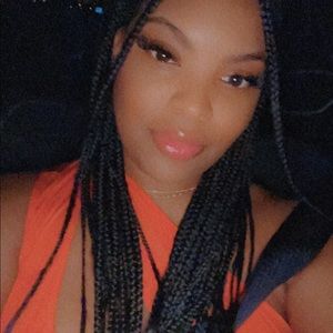 Meet your Posher, Brandi